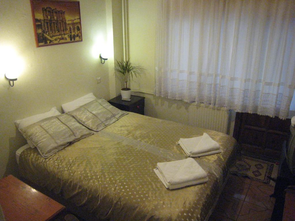 Paris Hotel Selçuk Chambre photo